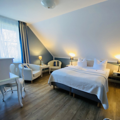 Reservierung Hotelzimmer Standard, 1-2 Personen, 82-95...